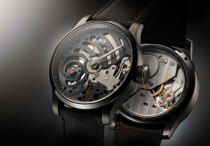 .El Multifort Mechanical Skeleton Limited Edition sin esfera, con una caja de titanio tratada con PVD negro de 44 mm de diámetro, muestra su movimiento esqueletizado (el primero para Mido) con sus agujas integradas directamente en la platina negra decorada con Côtes de Genève. Serie limitada de 999 piezas numeradas.