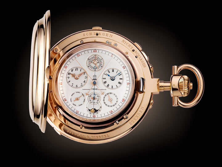 L'Universelle de Louis-Elisée Piguet, frontal